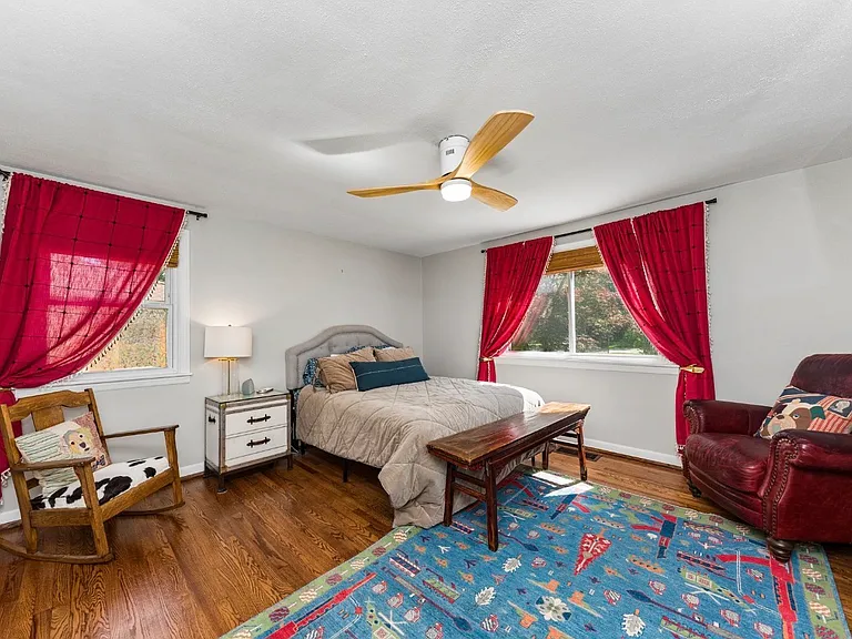 121 Elmlinger Dr — Photo 10