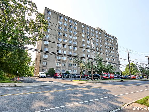 5th image of 120 Huntington Turnpike #905