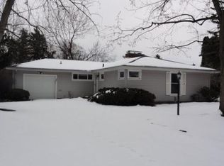 20 Fairfield Dr, Rochester, NY 14620