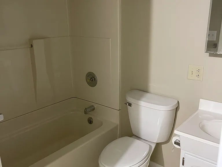 1824 Fairmont Dr — Photo 4