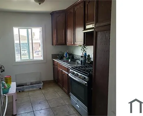 8102 Compton Ave — Photo 1