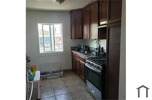 8102 Compton Ave Photo 1