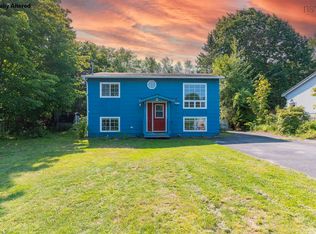 2 Minas St, Kentville, NS B4N 2N8