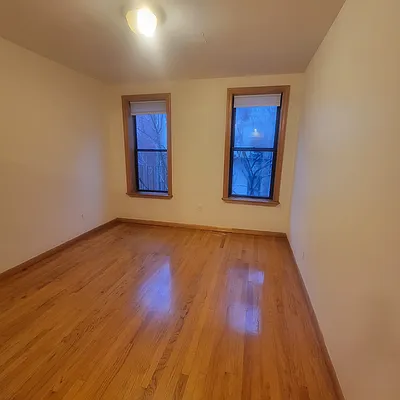 Rented by Oxford Property Group | media 7