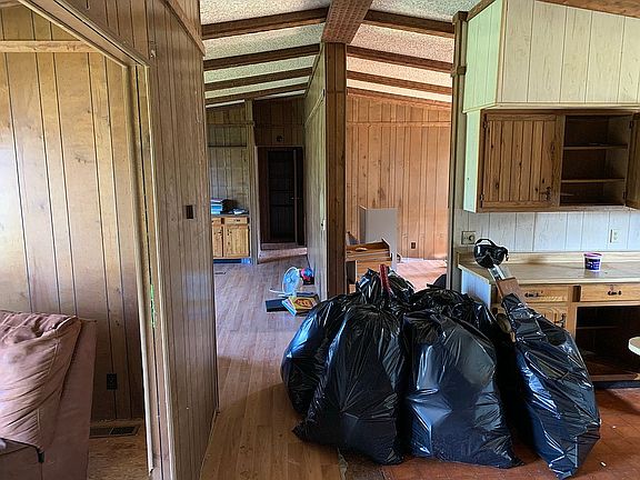 3rd image of 205 E Eaton Ave