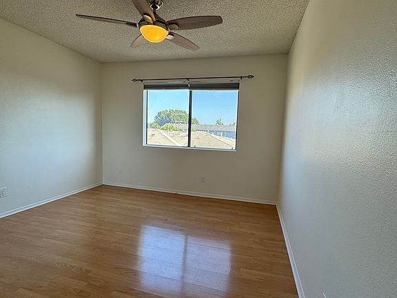 5th image of 1759 N Mariposa Ave #8