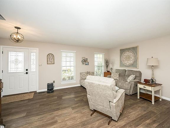 4th image of 16704 Hickory Crest Dr