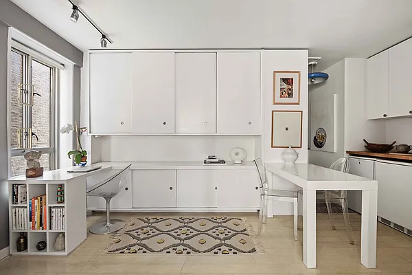 Rented by Compass | media 10