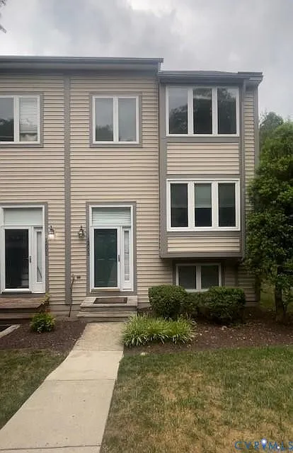 3 bed, 3.0 bath, 1788 sqft, $2,300 — Photo 2