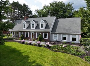 37 Drumlin View Dr, Mendon, NY 14506