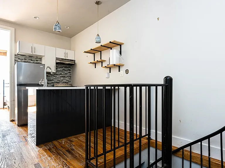 909 Saint Johns Pl #1B — Photo 7