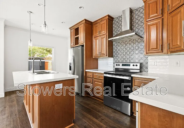 144 Larkwood Cir — Photo 6