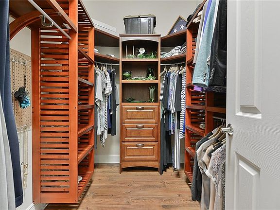 5th image of 5109 Longspur Ct