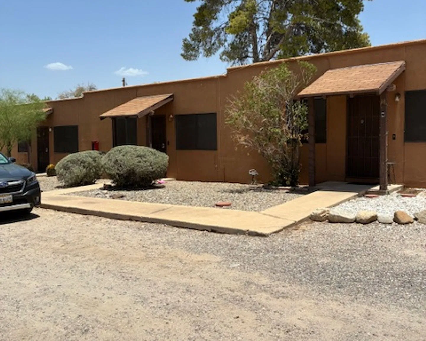 The Devon Apartments — Photo 1