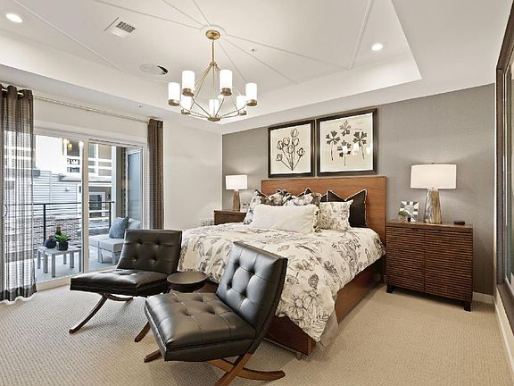 Sully primary bedroom