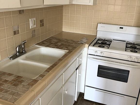 4th image of 1519 Stoner Ave APT 9
