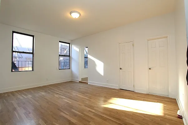 Rented by Oxford Property Group | media 16