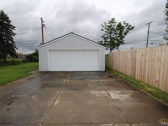 3rd image of 86 Princeton Ct