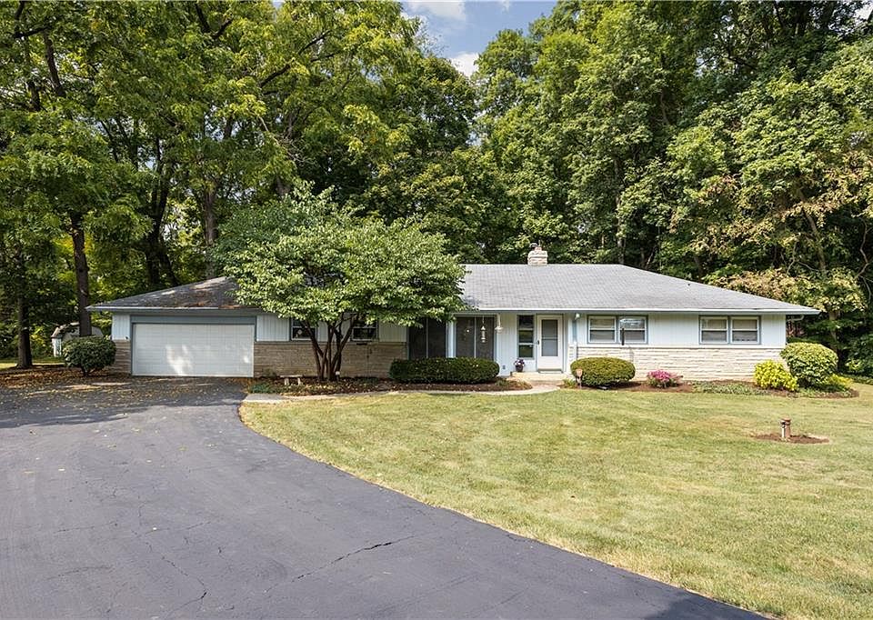 1st image of 7998 Meadowbrook Dr