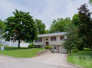 511 S Maple St, Lamoni, IA 50140