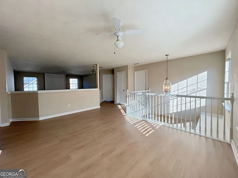 2751 Spence Ct — Photo 32