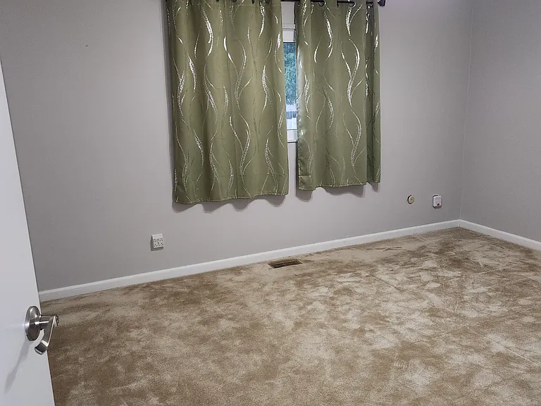 5912 Starcrest Dr — Photo 16