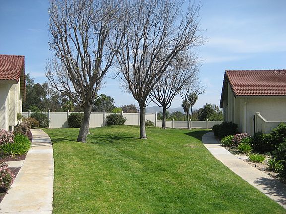 Side yard - open space