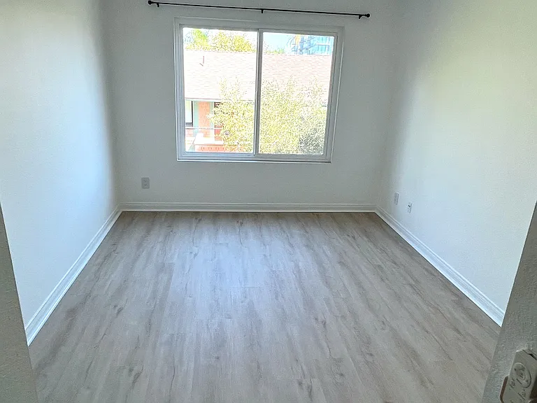 Master Bedroom 10'x12'3" + 5'8" closet