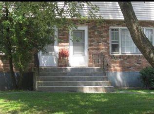 2B Lynn Ct, Albany, NY 12205