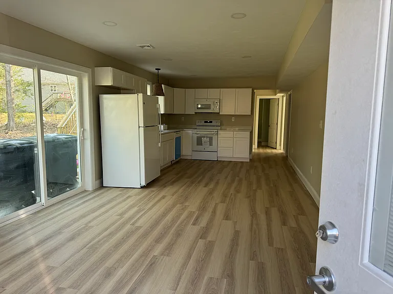 Hilltop Dr — Photo 20