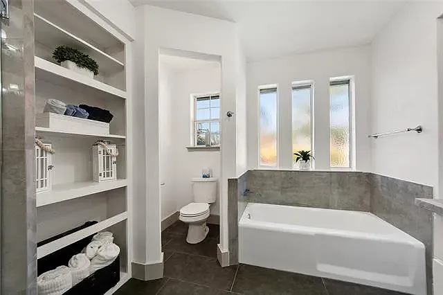 1101 N Park Dr — Photo 4