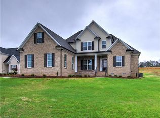 7616 Sir William Dr, Oak Ridge, NC 27310