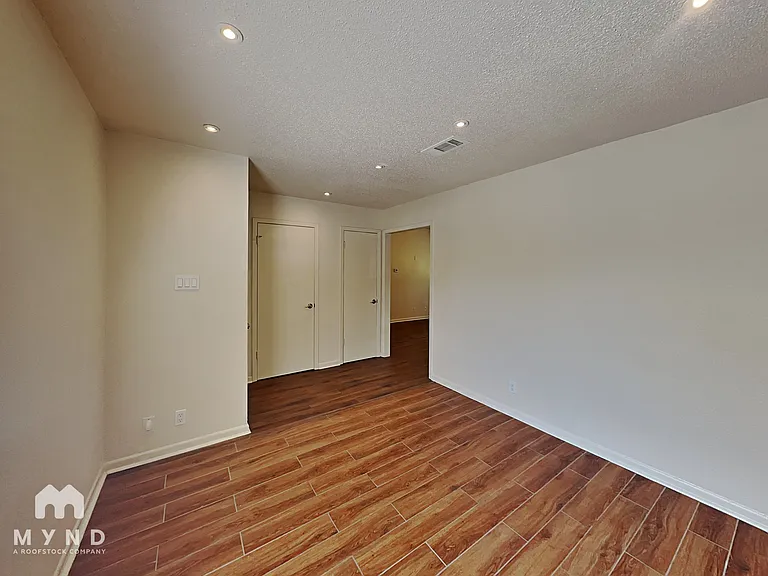 5204 Regency Cv — Photo 8
