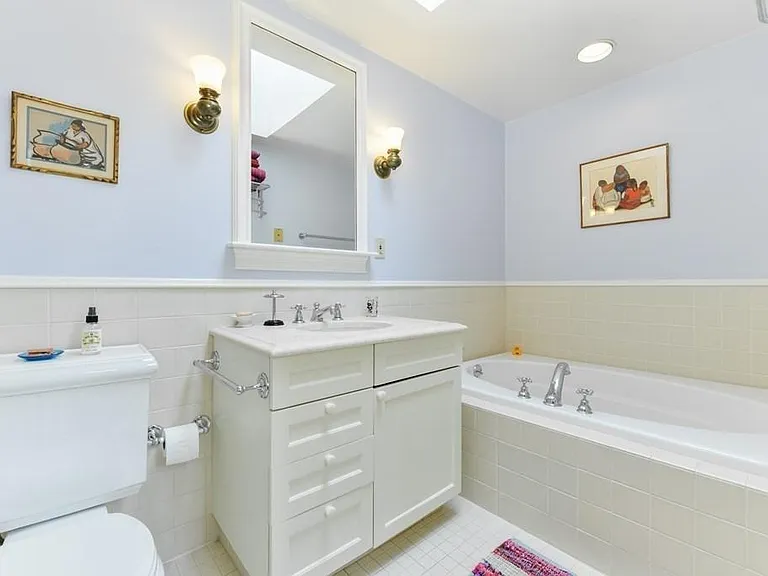 14 Ash St — Photo 11