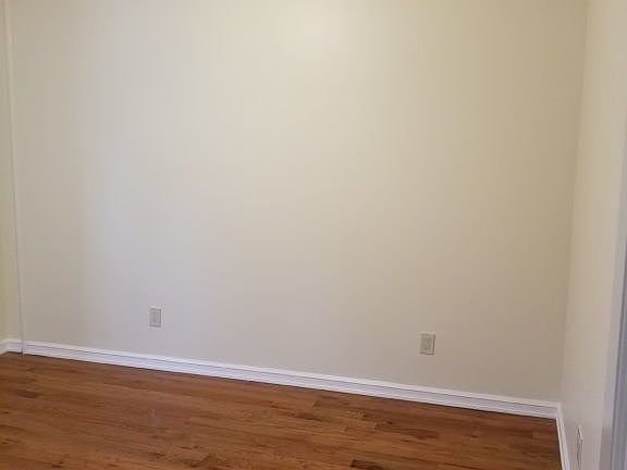 5th image of 2531 38th St APT 2