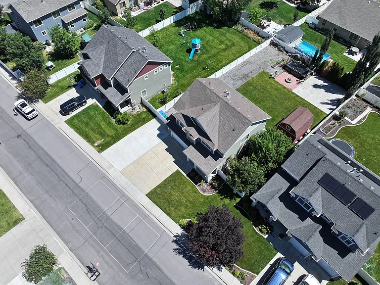 531 S Willow Xing — Photo 49