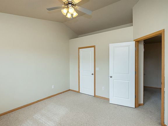 5th image of 2150 NE 18th St Unit 112