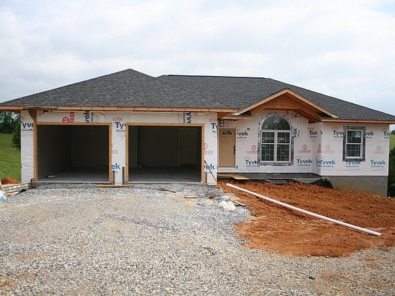 3rd image of 3922 Morehead Ln
