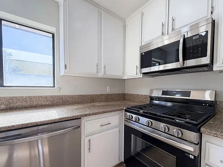 42349 Willeta Ave — Photo 9