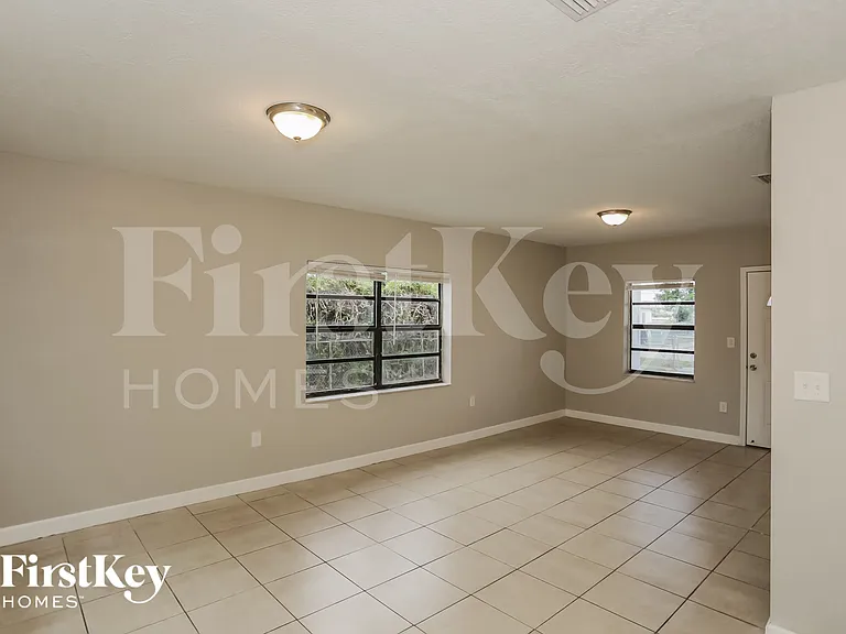 14640 Tyler St — Photo 8