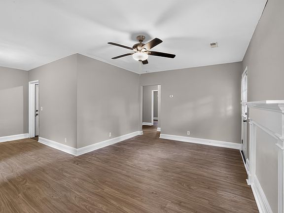5th image of 7 Brookforest Dr