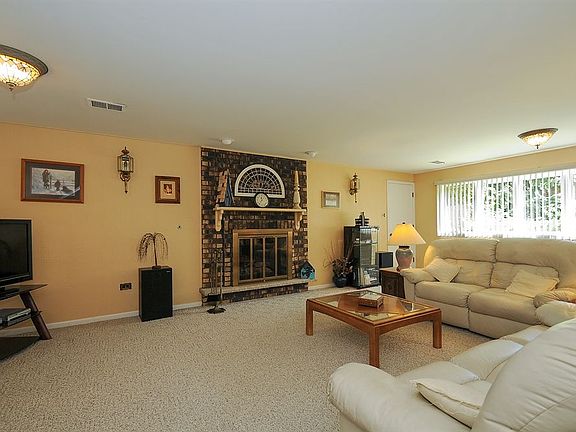5th image of 13851 S Secretariat Ln