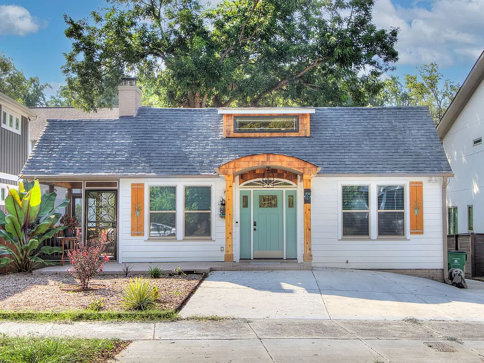 709 Baldwin Ave #B