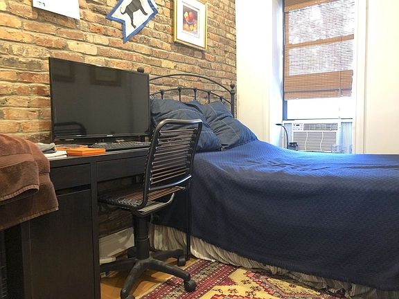 4th image of 107 Christopher St APT 16