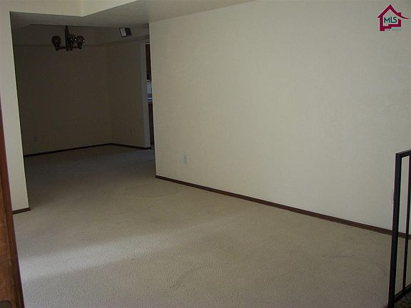 2nd image of 1545 Candlelight Dr