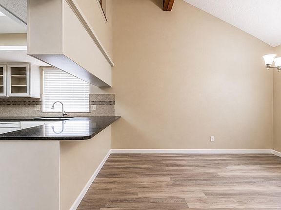 4th image of 11623 Lennington Ln