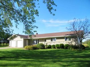 W1796 Hillside Dr, Pulaski, WI 54162