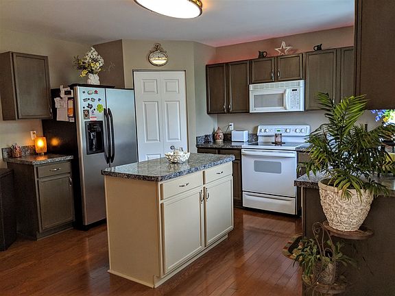 5th image of 7363 Wren Dr