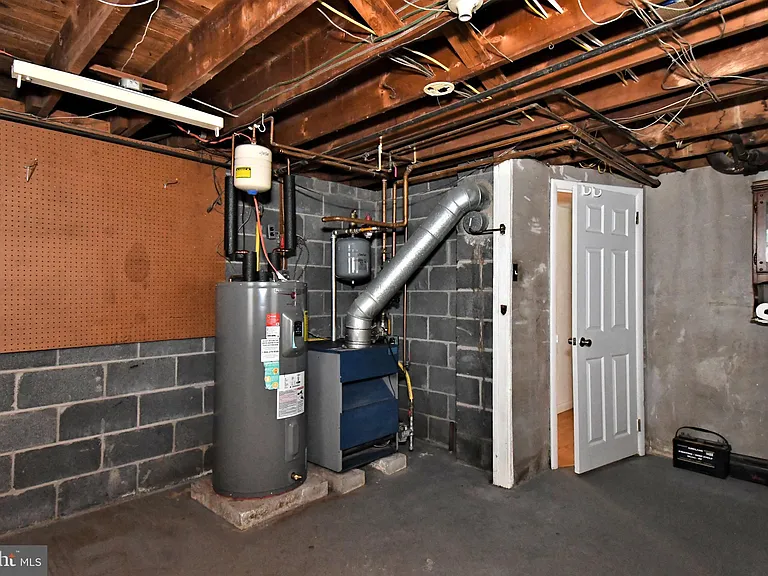 559 General Muhlenberg Rd — Photo 36