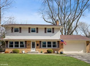 415 N Macarthur Dr, Palatine, IL 60074